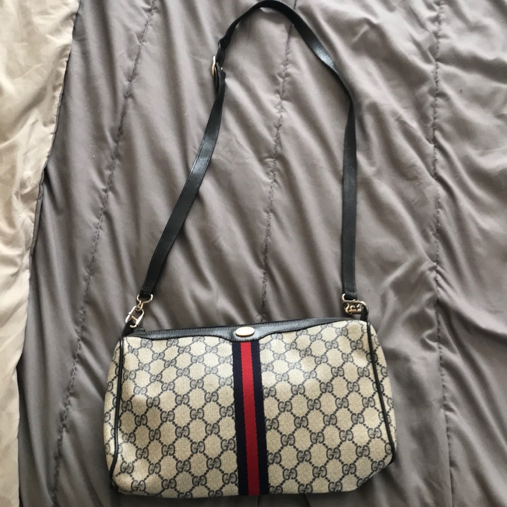 Authentic Gucci body cross body bag